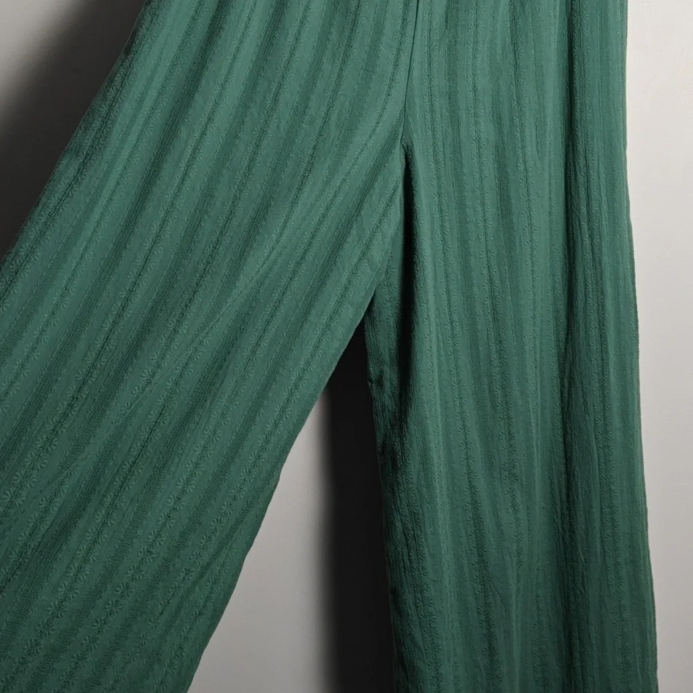 SPLENDID NWT Wide Leg Patterned Trousers in Green Size Medium - Picture 13 of 16